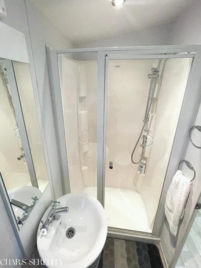 Lovely Holiday Home At Lyons Caravan Park! プレタティン エクステリア 写真